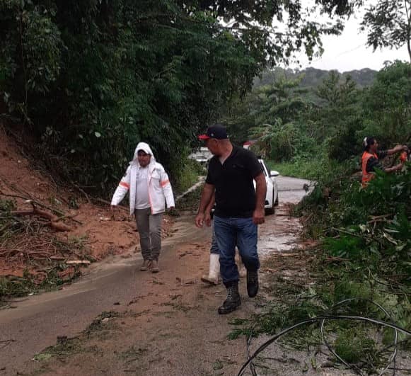 SE RESTABLECE EL ACCESO CARRETERO A MALPASO.